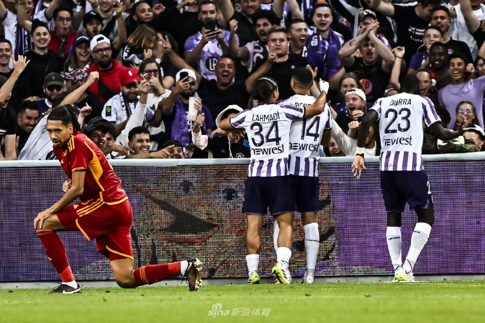 他在英超的 他在英超的