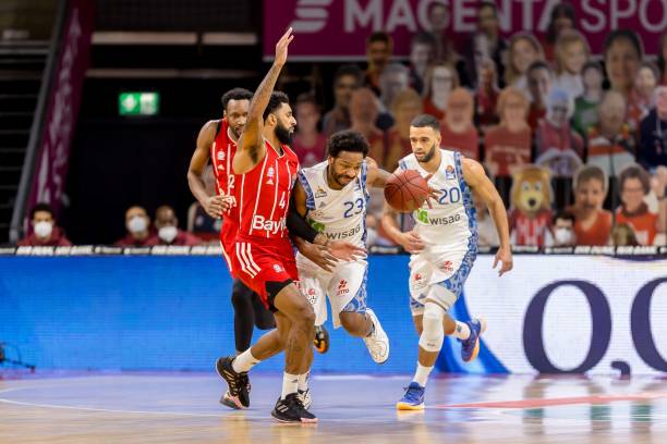 体育CBA夏季联赛：山东男篮以老带新 张新宇 马振钧表现出色